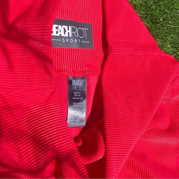 Beach Riot Red Ribbed Bike Shorts S NWT Damaged - Picture 5 of 6